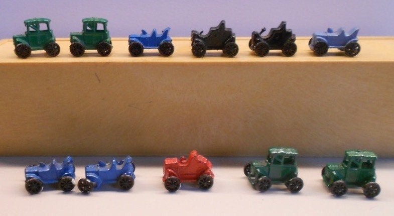Metaal - Oldtimer uit 1976 = Kindersurprise / Ferrero, Ophalen of Verzenden, Zo goed als nieuw, Overige typen