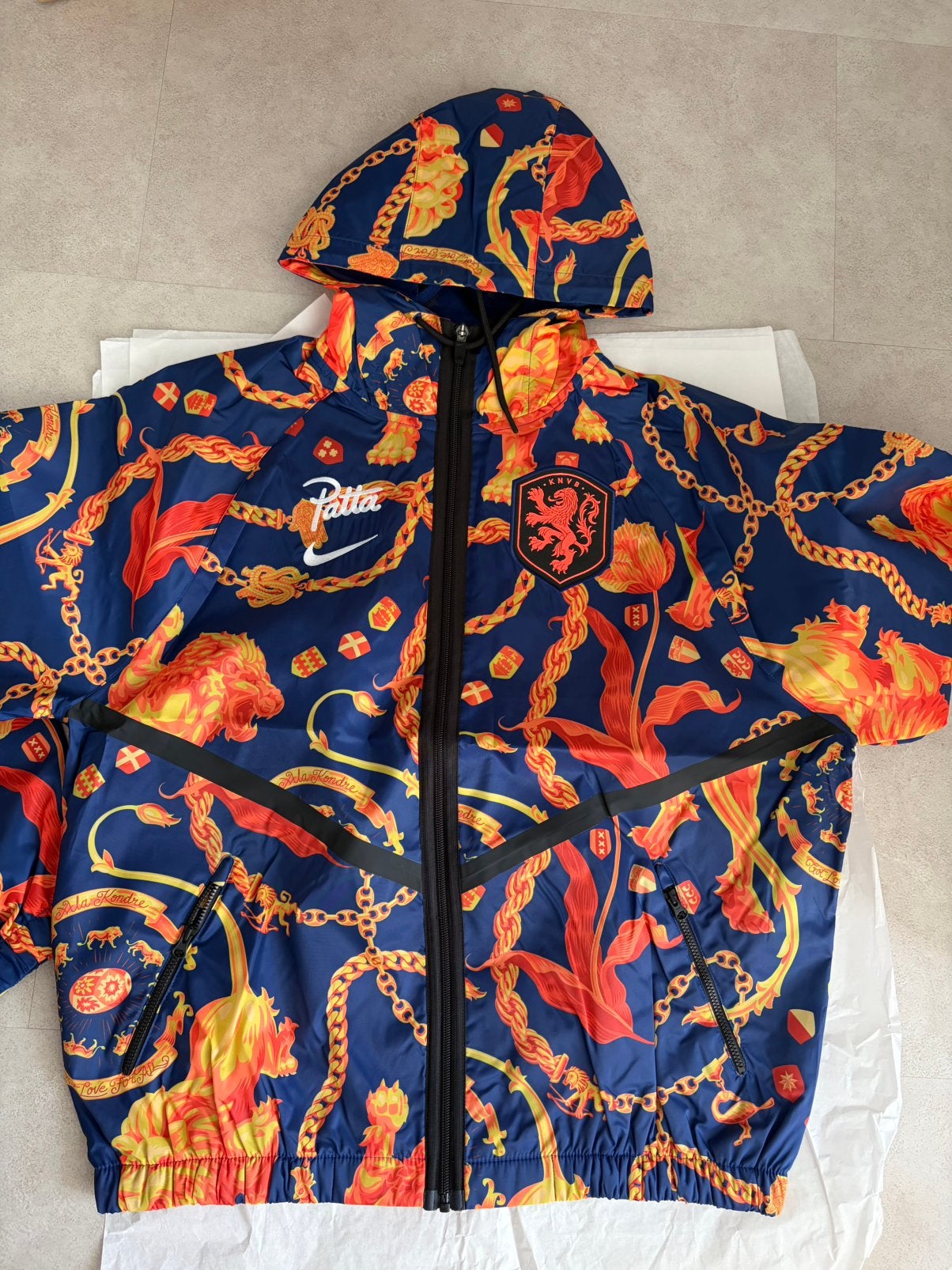 Patta x Nike Anthem KNVB jas maat S & M Small Medium, Nieuw, Ophalen of Verzenden, Voetbal, Maat 48/50 (M)