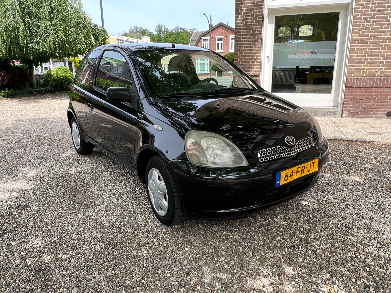 Toyota Yaris 1.3 16V 3DR |  Slechts 109.650 km | Nieuwe APK, Auto's, Voorwielaandrijving, 1299 cc, Stof, 31 €/maand