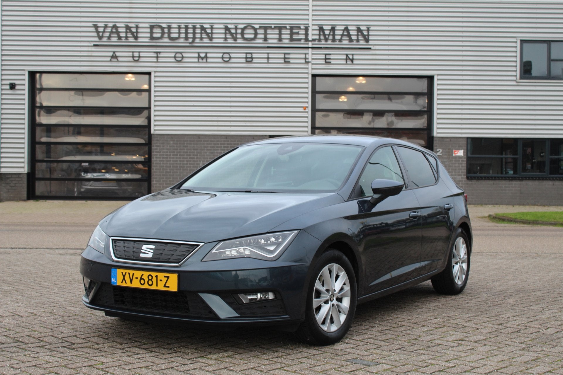 SEAT Leon 1.0 EcoTSI Style Business Intense / Carplay / Keyl, Auto's, Dealer onderhouden, Parkeersensor, Met garantie (alle), Leon