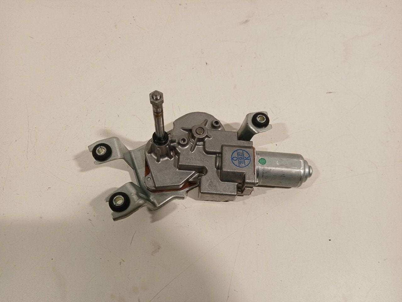 Ruitenwissermotor achter BMW 1 serie, Onderdelen@venauto.nl, Van der Ven Autorecycling B.V., Gebruikt, Ettenseweg 76, 4706 PB Roosendaal, The Netherlands