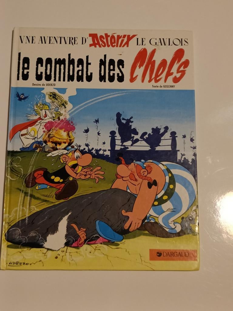 Le combat des chefs Asterix, Boeken, Eén stripboek, Ophalen of Verzenden, Zo goed als nieuw