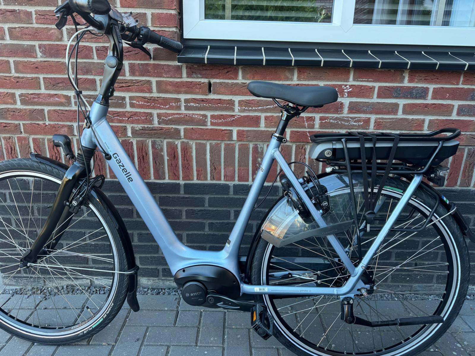 Elektrische fiets Gazelle Grenoble C7 Bosch middenmoter, 55 tot 59 cm, Ophalen, Zo goed als nieuw, Gazelle