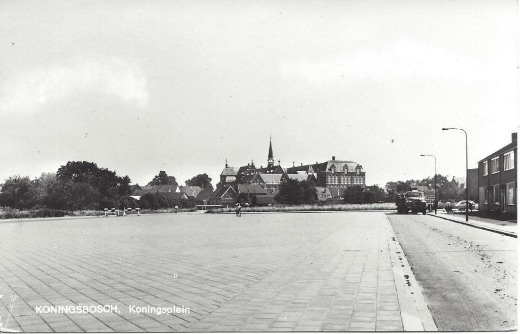 Koningsbosch (L.) Koningsplein DAF truck? gelopen 1972, Ophalen of Verzenden, 1960 tot 1980, Gelopen, Limburg