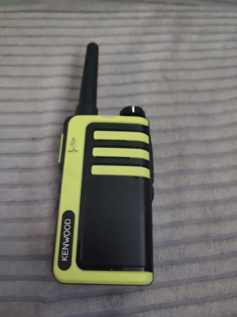 Kenwood Portofoon - Compact en Betrouwbaar, Ophalen of Verzenden, Gebruikt, 2 to 5 km, Portofoon of Walkie-talkie