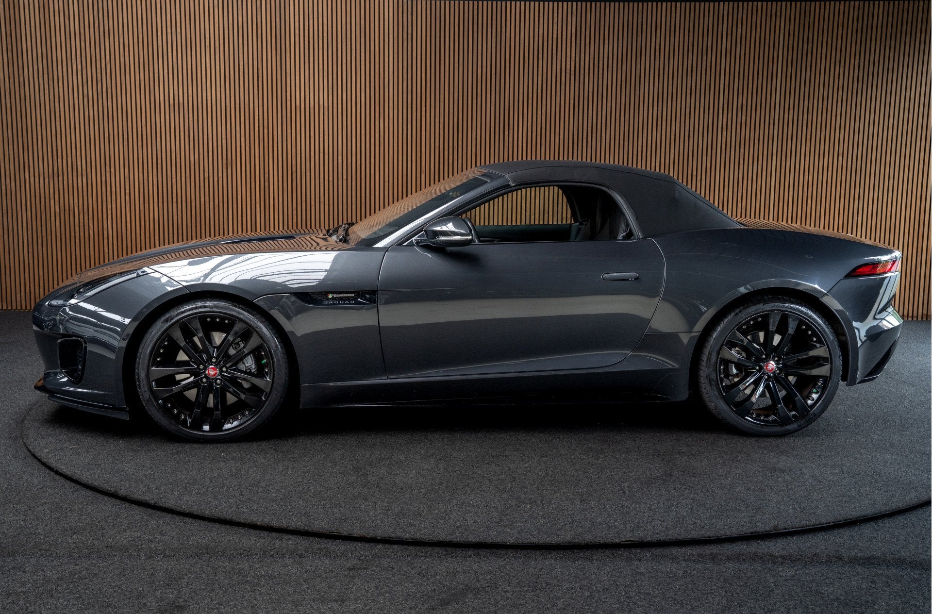 Jaguar F-Type 2.0T R-Dynamic Leer Camera Meridian Massage S., Auto's, Jaguar, Achterwielaandrijving, Euro 6, 4 cilinders, Cabriolet