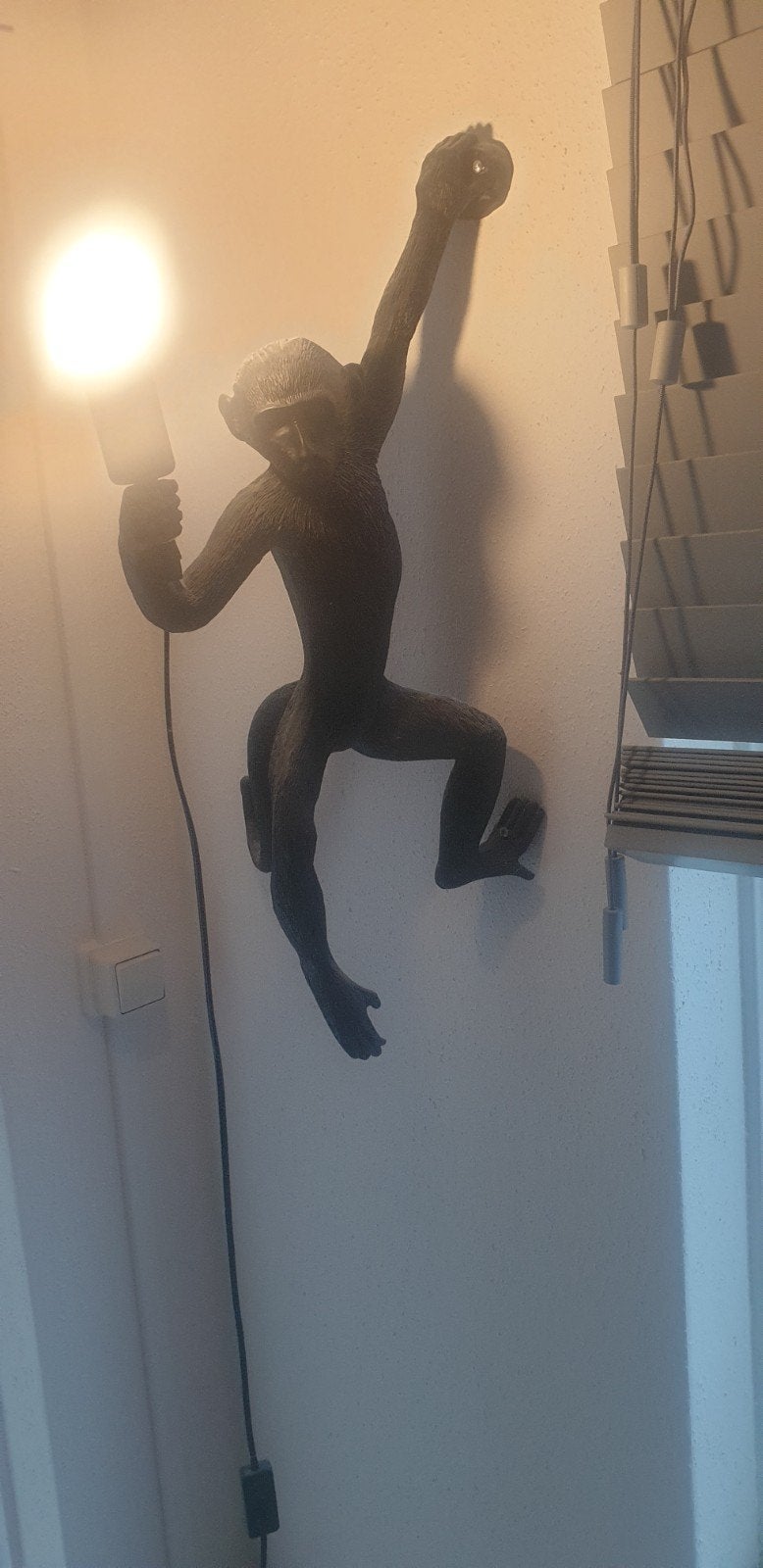 Unieke Apen Wandlamp - Zwart, Speels Design, Huis en Inrichting, Ophalen, Kunststof, Zwart, E27 (groot)