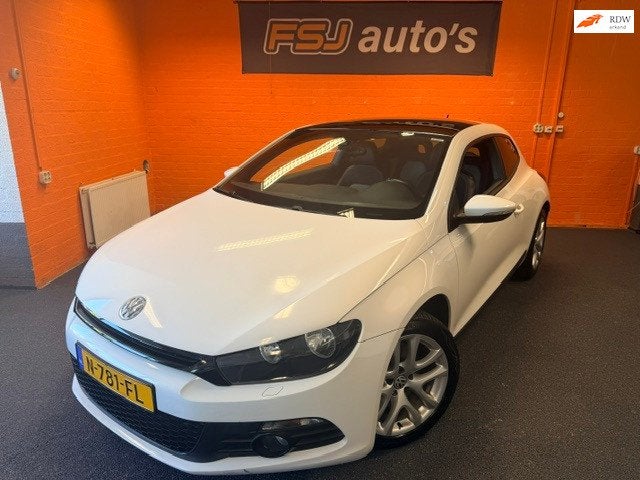 Volkswagen Scirocco 1.4 TSI 160PK / PANODAK / CARPLAY / AIRC, Auto's, Volkswagen, Voorwielaandrijving, Euro 5, 15 km/l, Gebruikt