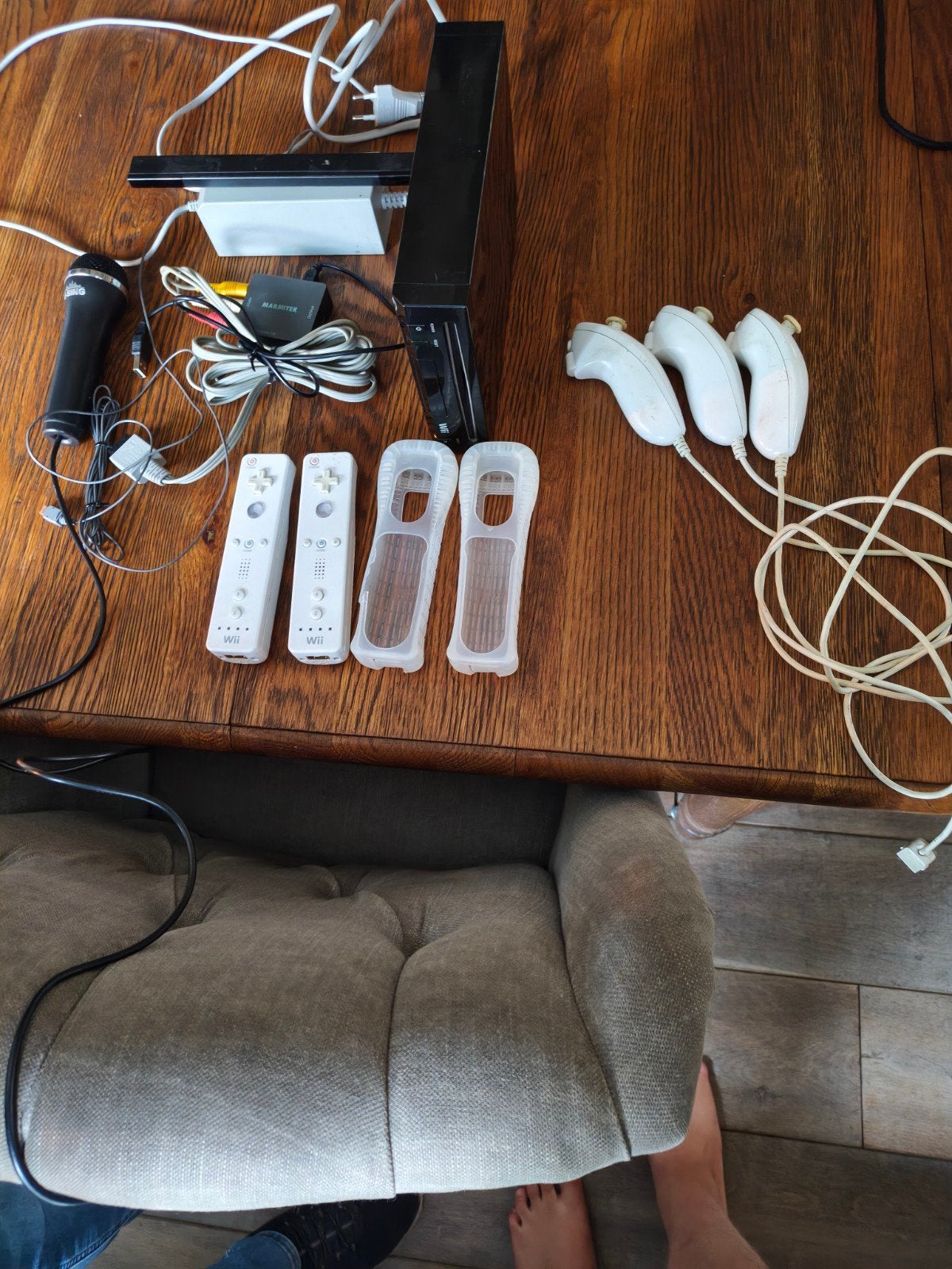 Wii Console Zwart met 2 controllers en accessoires, Ophalen of Verzenden, Gebruikt, Met 2 controllers