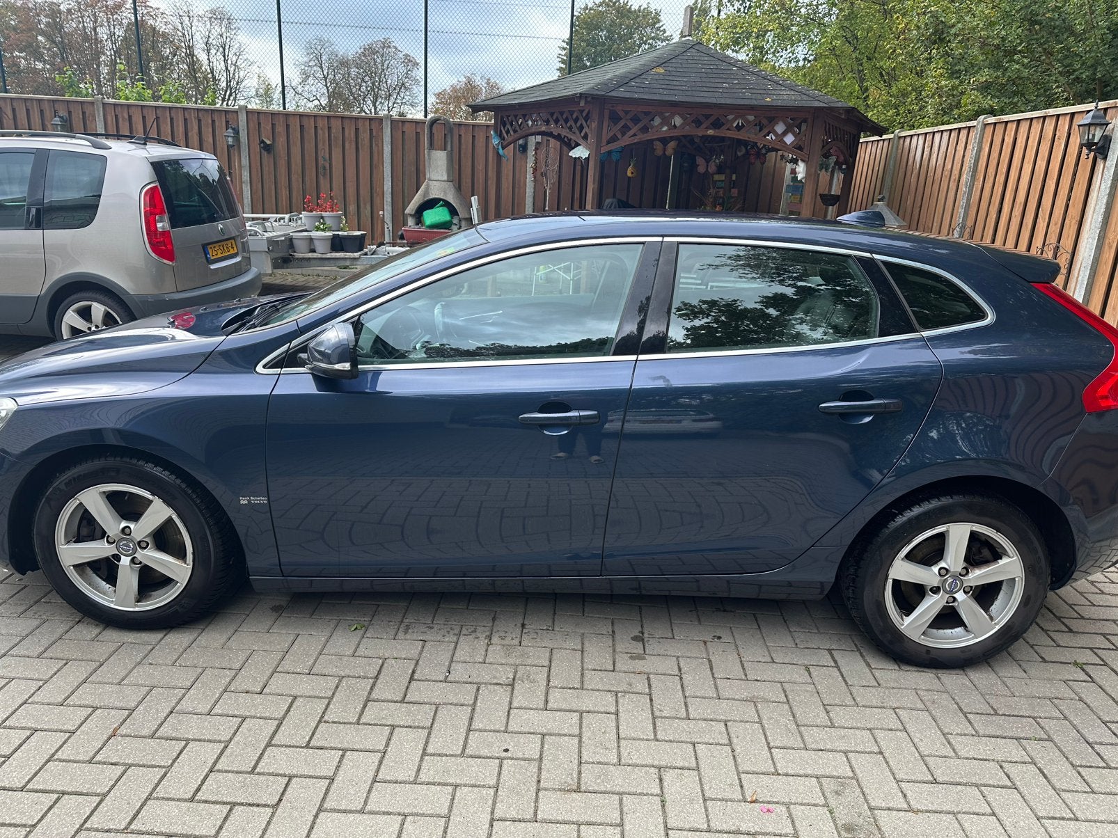 Volvo v40, Voorwielaandrijving, Zwart, Blauw, Leder