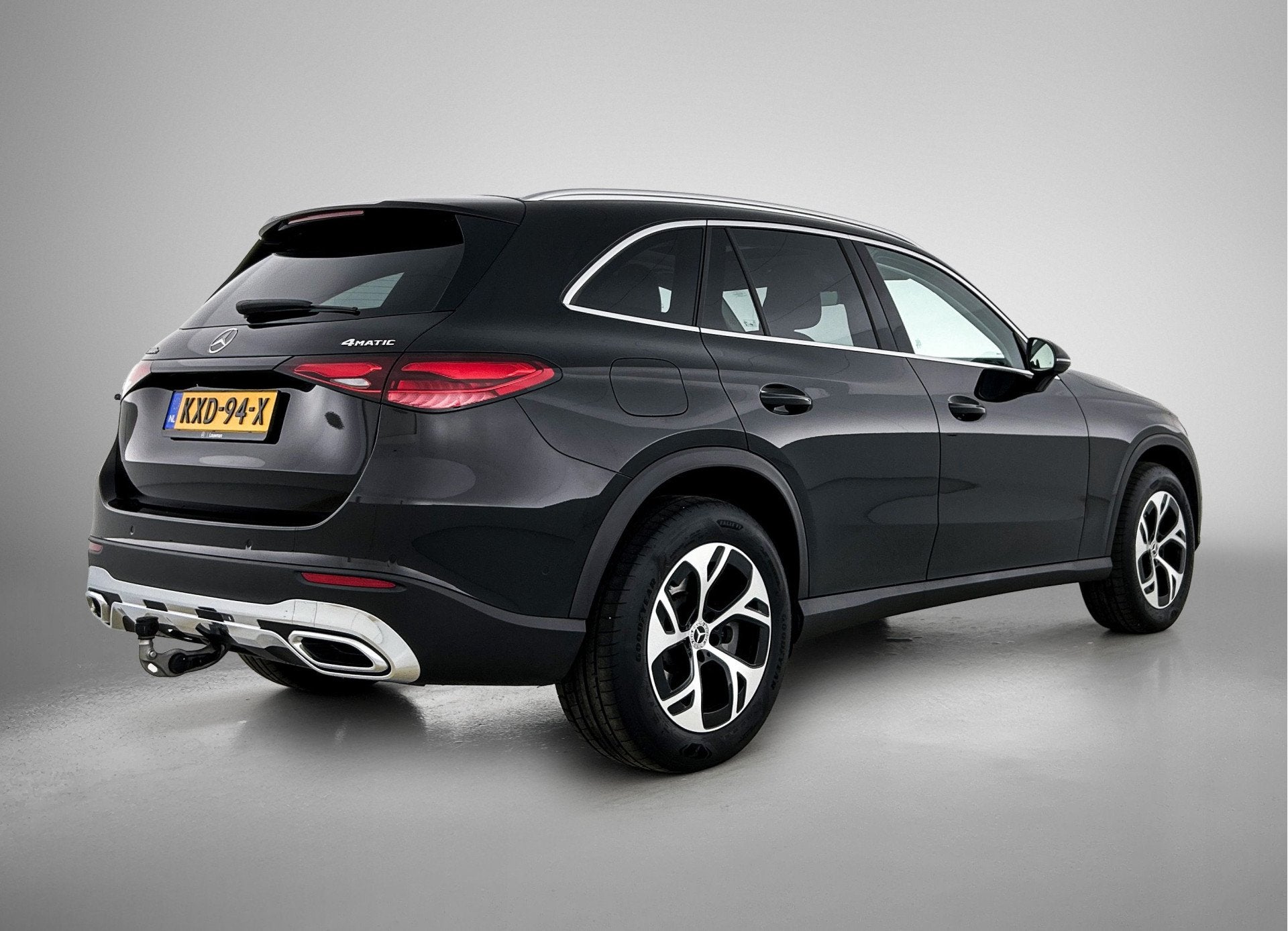 Mercedes-Benz GLC 300 e 4MATIC Plug-In Hybride Trekhaak | Pa, Auto's, Automaat, 12 maanden, Gebruikt, Leder en Stof