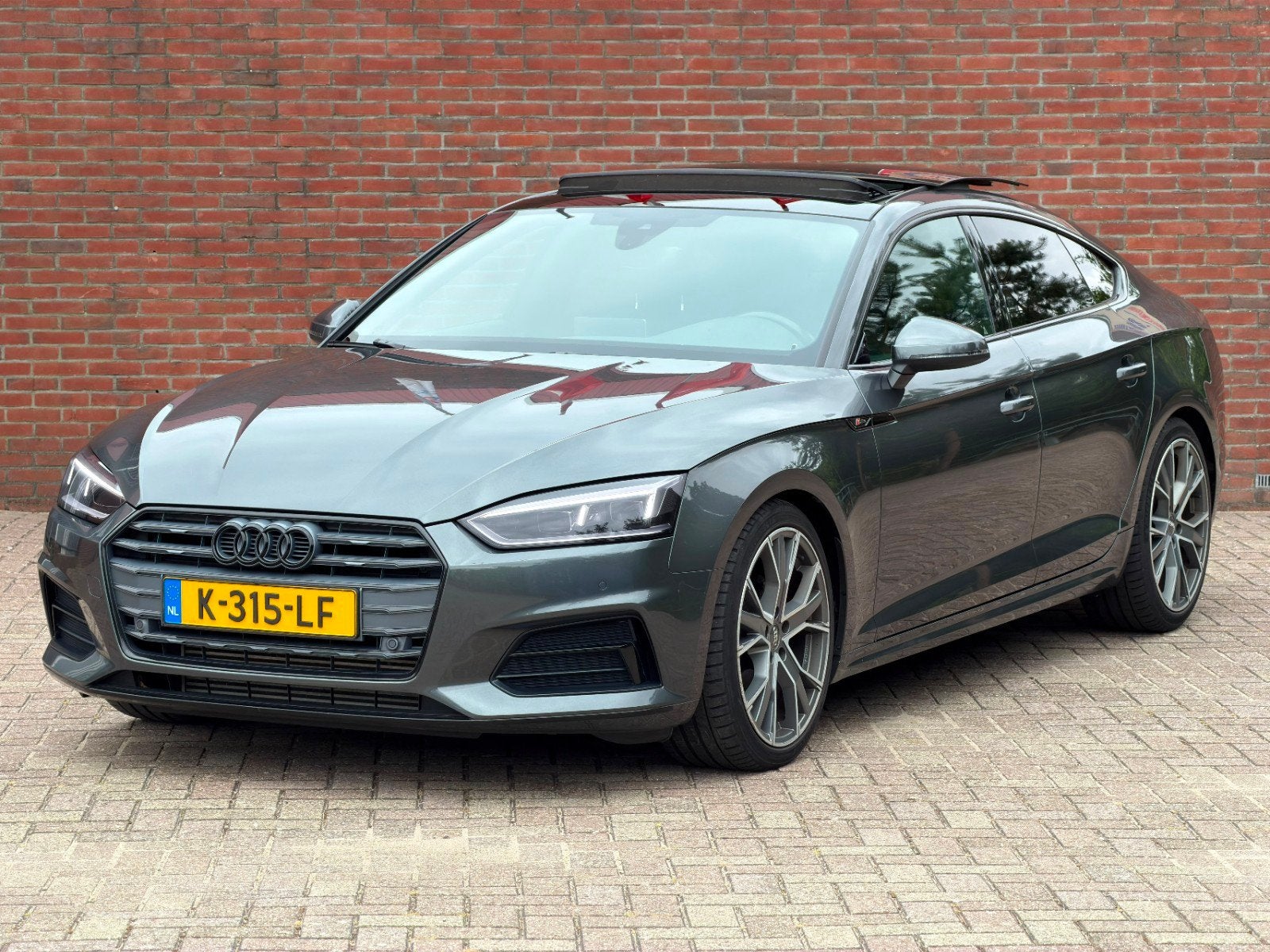 Audi A5 40 Tfsi  S Tronic 2019 S-line, 1984 cc, Bluetooth, 1500 kg, Te koop