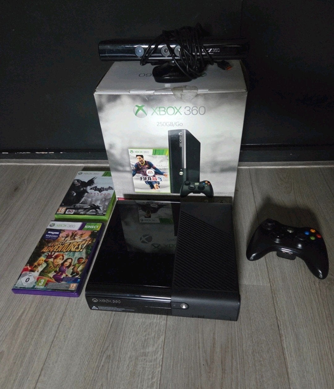 Xbox 360 E met 500GB, Kinect en games, Met games, Ophalen of Verzenden, Met 1 controller, Gebruikt