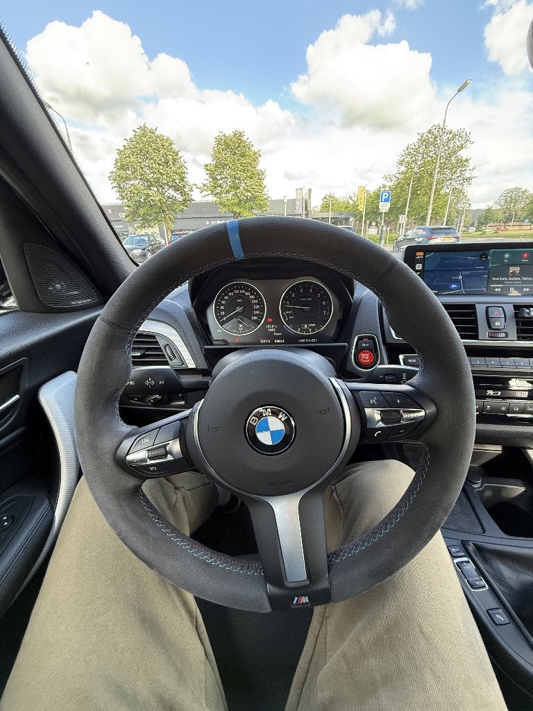 BMW M140i | Handgeschakeld | Achterwiel | M-Perf uitlaat, Auto's, BMW, Achterwielaandrijving, Alcantara, 340 pk, Origineel Nederlands