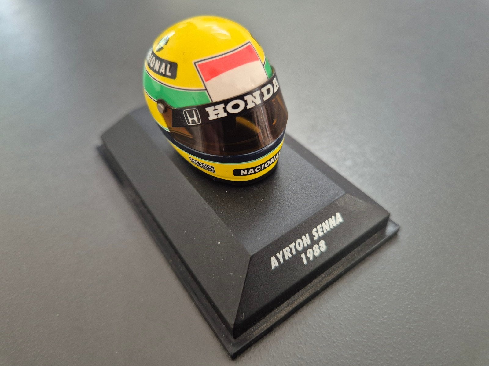 Minichamps Ayrton Senna Helm 1988 Honda F1, Ophalen of Verzenden, Zo goed als nieuw, Auto