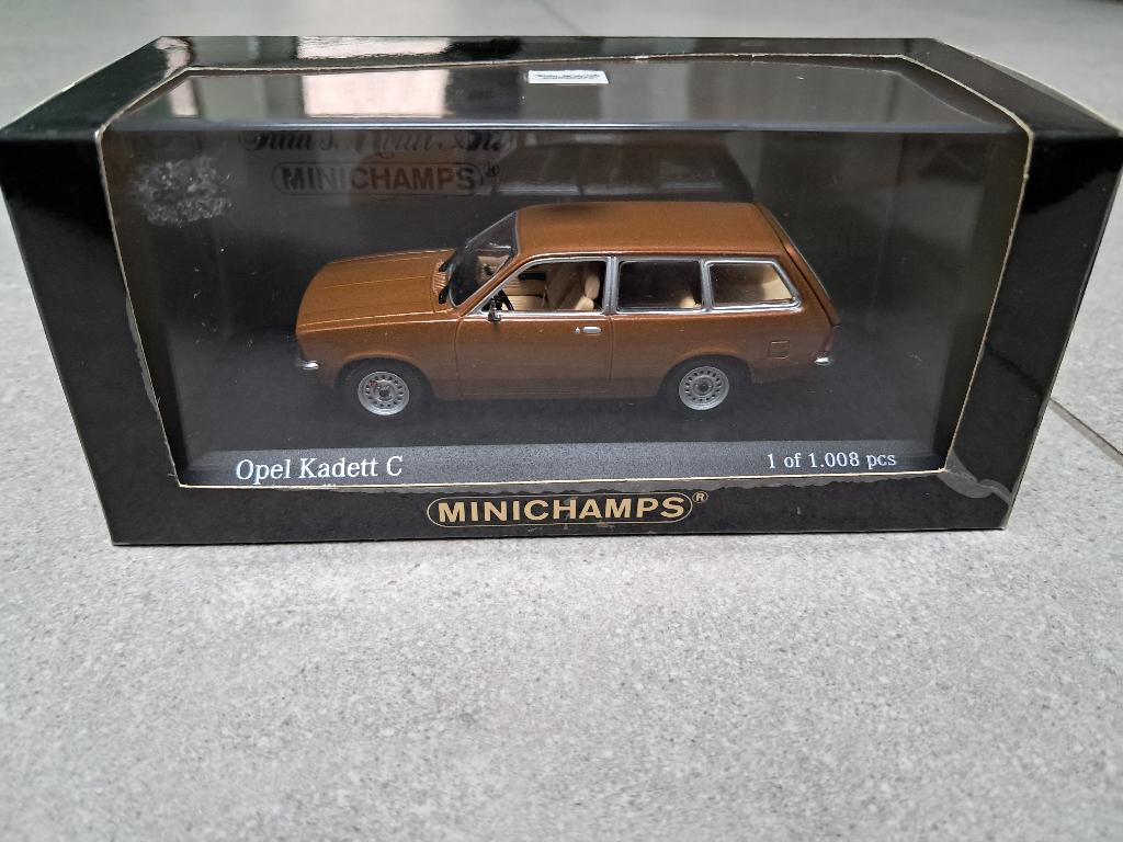 Miniatuur Opel Kadett C Caravan 1:43, Ophalen of Verzenden, Zo goed als nieuw, Auto, MiniChamps