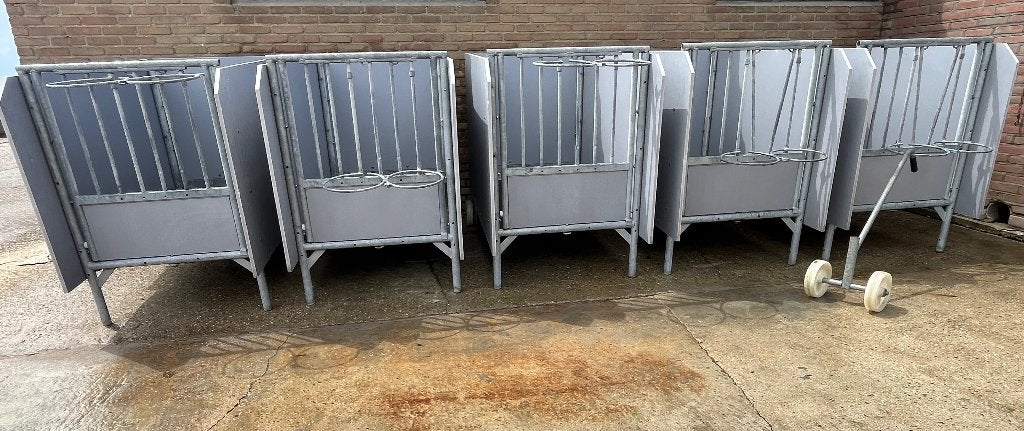 Kalverboxen Kalverhokken Eenlingboxen, Ophalen, Zo goed als nieuw