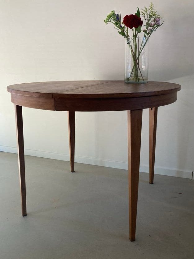 Midcentury vintage teak eettafel uitschuifbaar, Ophalen, Rond, Vijf personen of meer, X