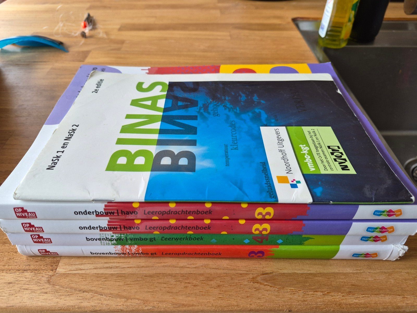BINAS en schoolboeken HAVO/VMBO-KGT, Boeken, Schoolboeken, Ophalen of Verzenden, Gelezen, HAVO, Natuurkunde