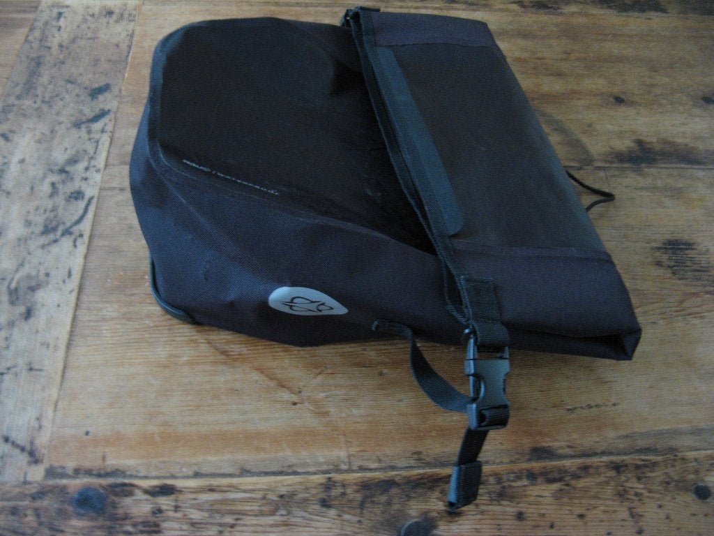 Agu clean enkele waterproof fietstas zwart, Ophalen, Gebruikt