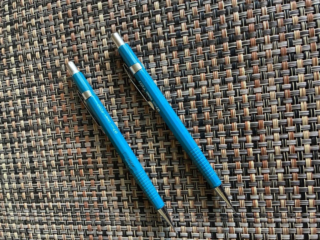 2 Vulpotloden Pentel P 207 0,7 mm, Ophalen of Verzenden, Zo goed als nieuw, Vulpotlood, Overige merken