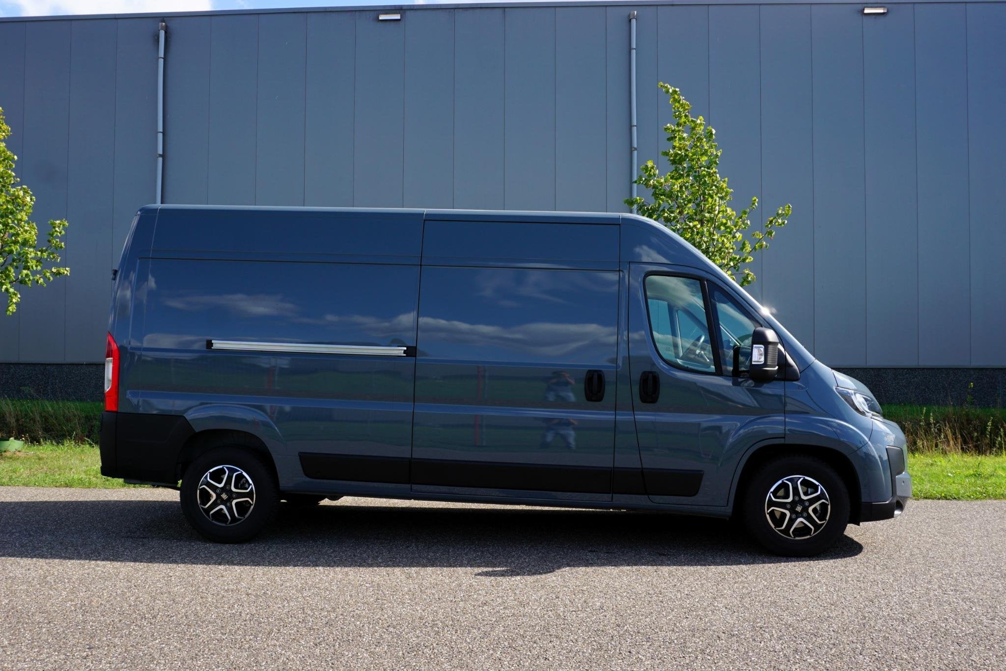 Fiat Ducato 2.2 MultiJet 180 L3H2 3.5t in Topstaat |2 stoele, Stof, Gebruikt, 4 cilinders, 179 pk