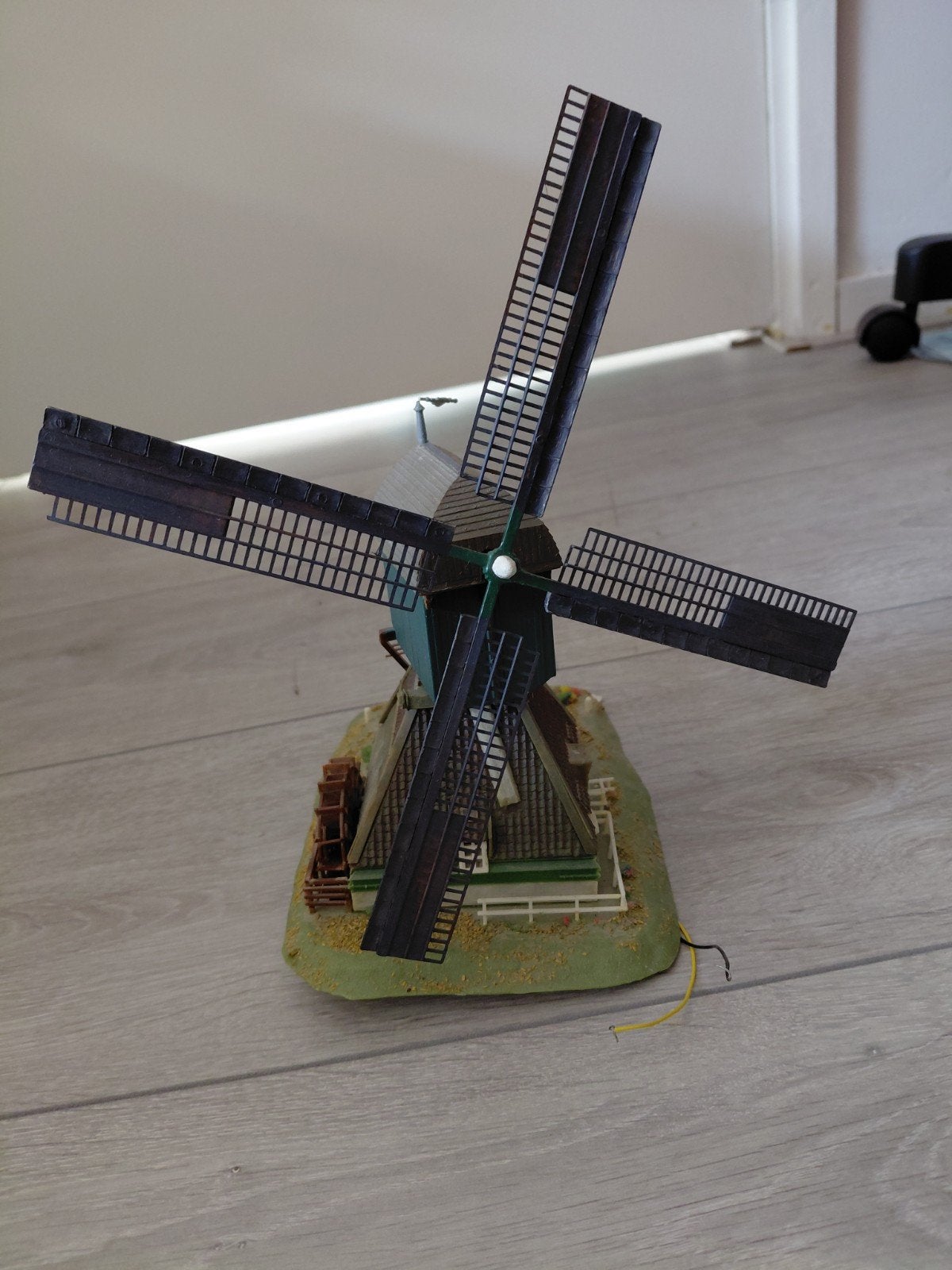 Oud Nederlandse watermolen - HO schaal, gebruikt en netjes, Hobby en Vrije tijd, Modelbouw | Overige, Ophalen of Verzenden, Gebruikt
