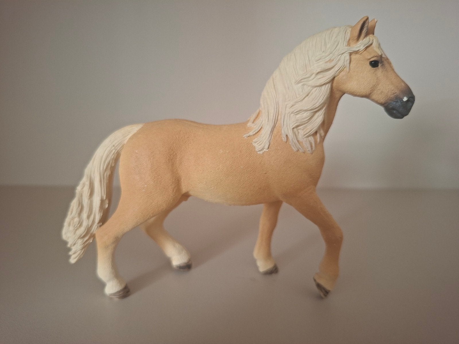 SCHLEICH 42431 Horse Club Fashion Creation Set Andalusiër, Ophalen of Verzenden, Zo goed als nieuw