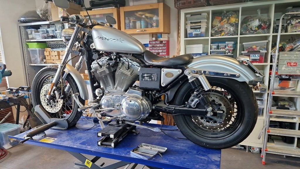 Harley-Davidson Sportster XL883 "SportRod by Safe", Motoren, Motoren | Harley-Davidson, 2 cilinders, Gebruikt, 883 cc, Particulier