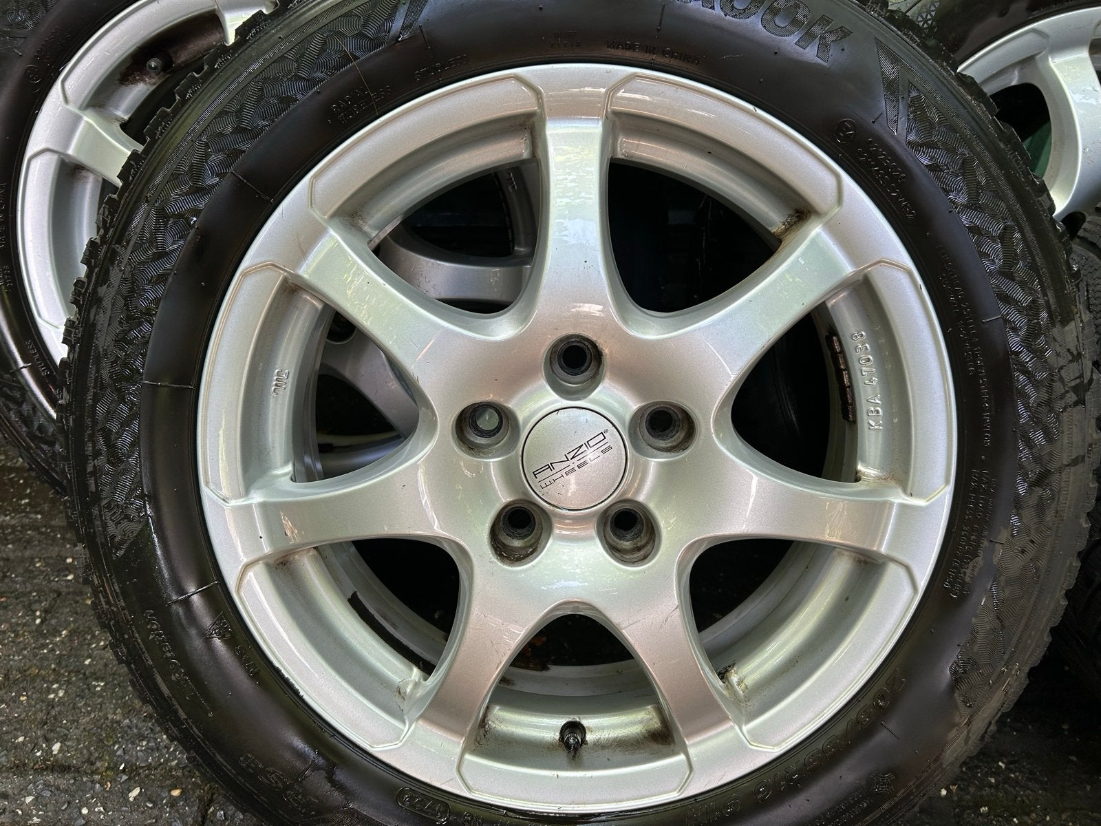 Lichtmetalen velgen 16 inch met winterbanden Toyota Auris, Ophalen, Gebruikt, 16 inch, Banden en Velgen