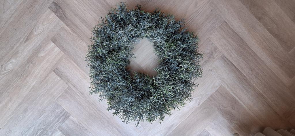 Mooie groene kunstkrans voor decoratie, Ophalen of Verzenden, Zo goed als nieuw