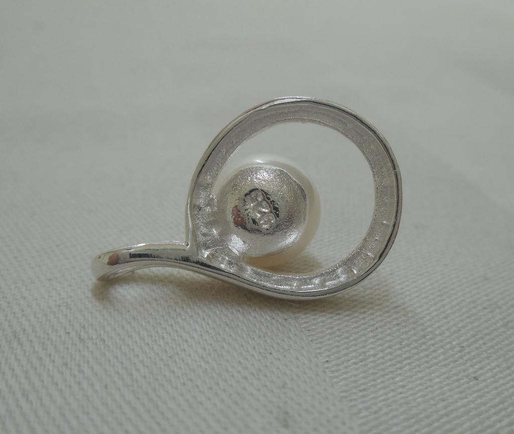 Zilveren hanger met parel nr.830, Sieraden, Tassen en Uiterlijk, Kettinghangers, Verzenden, Zo goed als nieuw, Met parel, Zilver