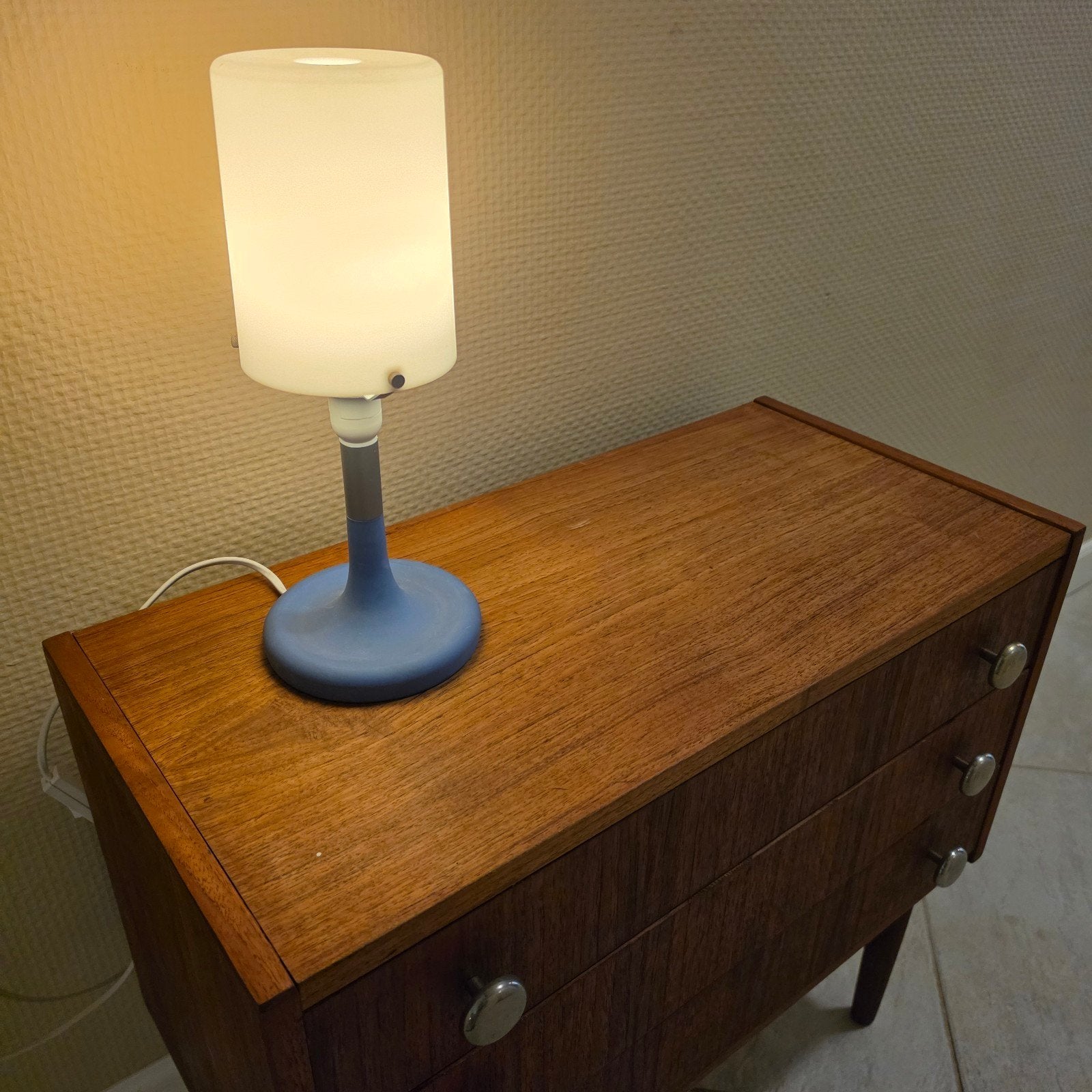 Vintage IKEA Tafellamp Blauw Melkglas Nachtlampje, Ophalen of Verzenden, Glas, 50 tot 100 cm, Minder dan 50 cm