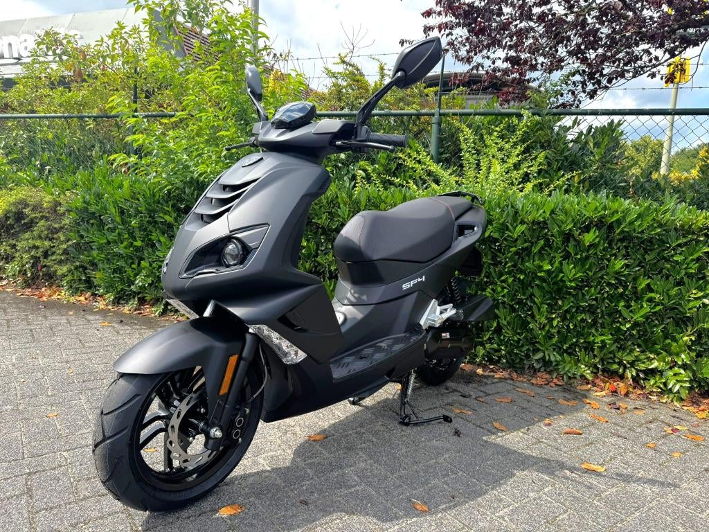 Peugeot Speedfight 4 NIEUW 45km E5+ SCOOTER BETAAL met in3, Fietsen en Brommers, Scooters | Peugeot, Info@vdstweewielers.nl, Maximaal 45 km/u