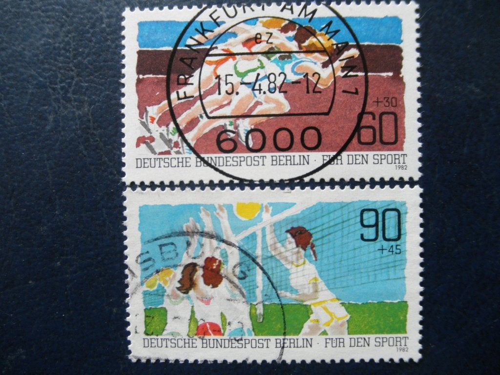 Postzegels Berlijn 1982 volleybal sport atletiek - cw. 2,40., Ophalen of Verzenden, BRD, Gestempeld