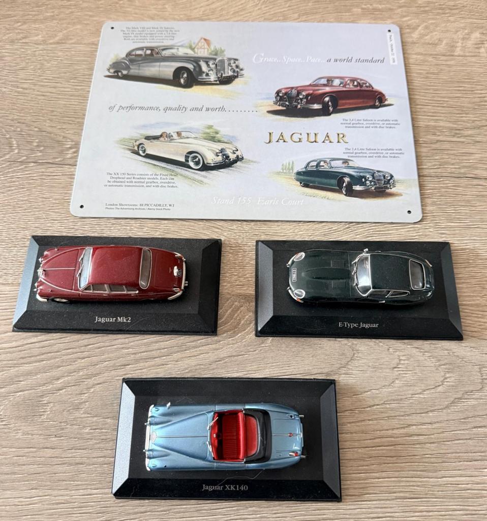 Verzameling modelauto's: Bugatti, Jaguar, Jeep Willys, Ophalen of Verzenden, Auto, Overige merken