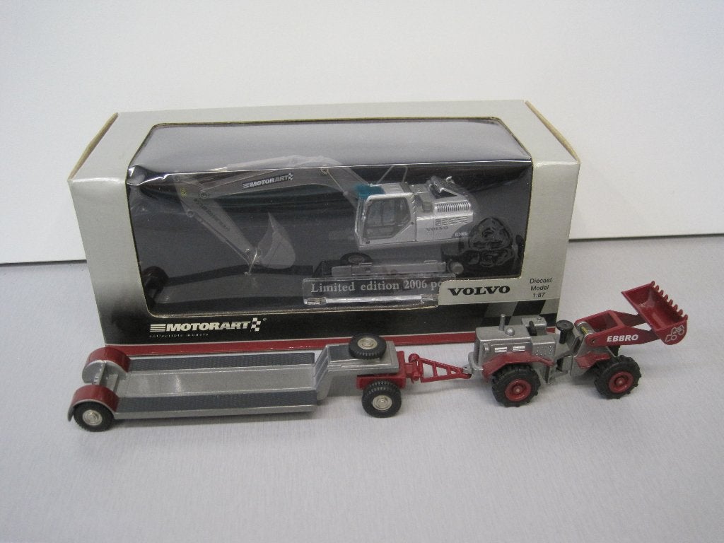 Volvo EC240 en Ebbro nzg-bub 1:87, Ophalen of Verzenden, Zo goed als nieuw, Bus of Vrachtwagen, Overige merken