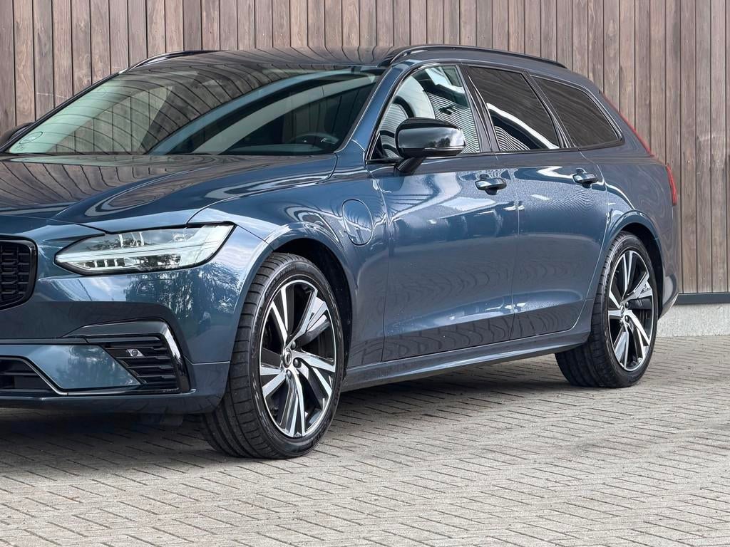 Volvo V90 2.0 T6 Plug-in hybrid AWD Plus Dark / Trekhaak /, Automaat, Zwart, 4 cilinders, 1969 cc