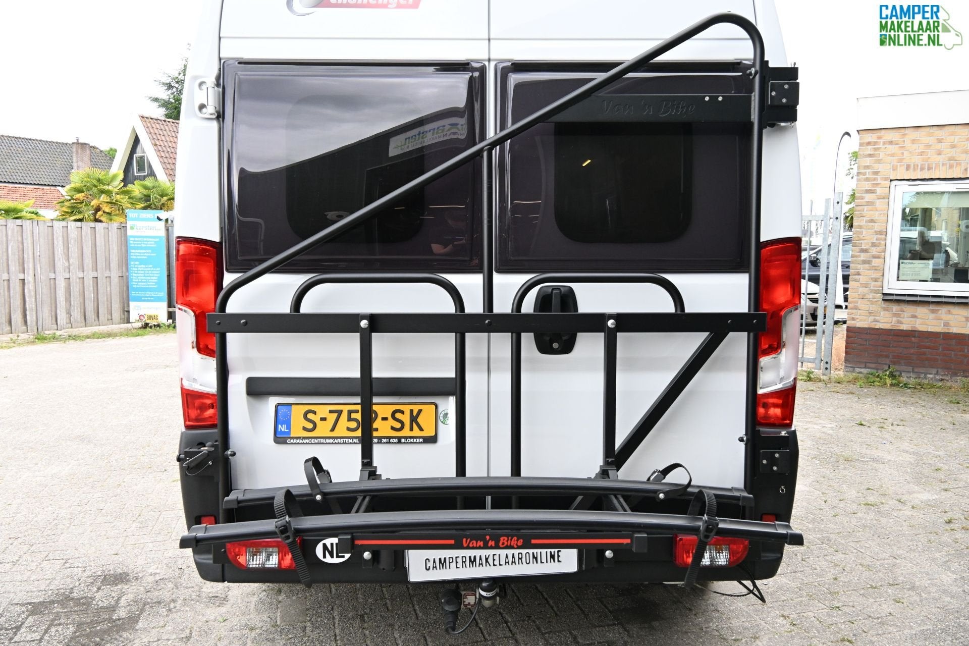 Foto 46 van Challenger Vany 640 |Cassette luifel|Fietsendrager