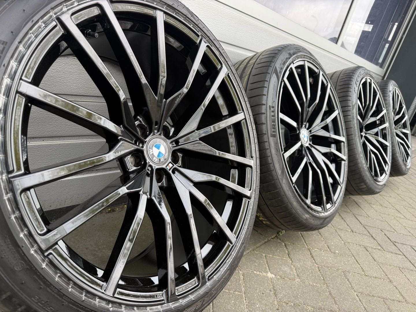 22” BMW styling 742M velgen X5 X6 G05 G06 X7 G07 ster banden, -, -, Banden en Velgen, Nieuw