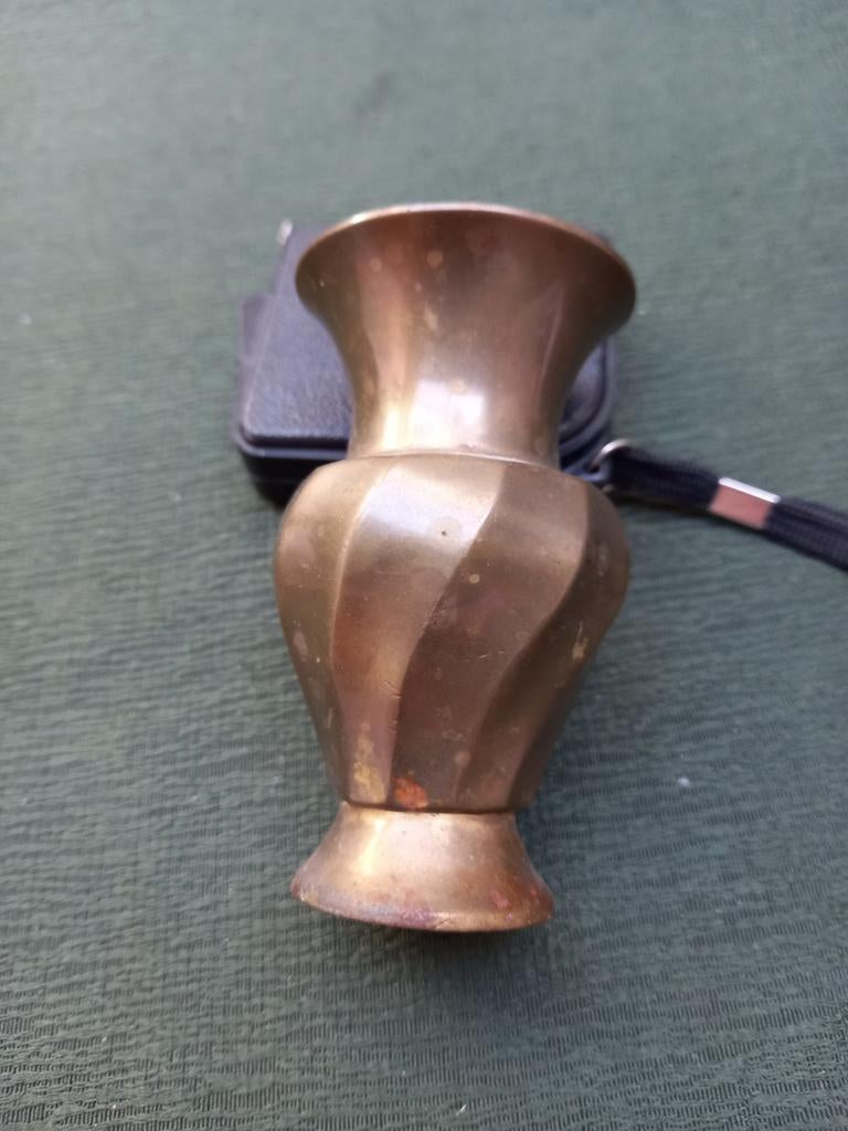 Klein vintage vaasje van messing, jaren '70., Antiek en Kunst, Ophalen of Verzenden
