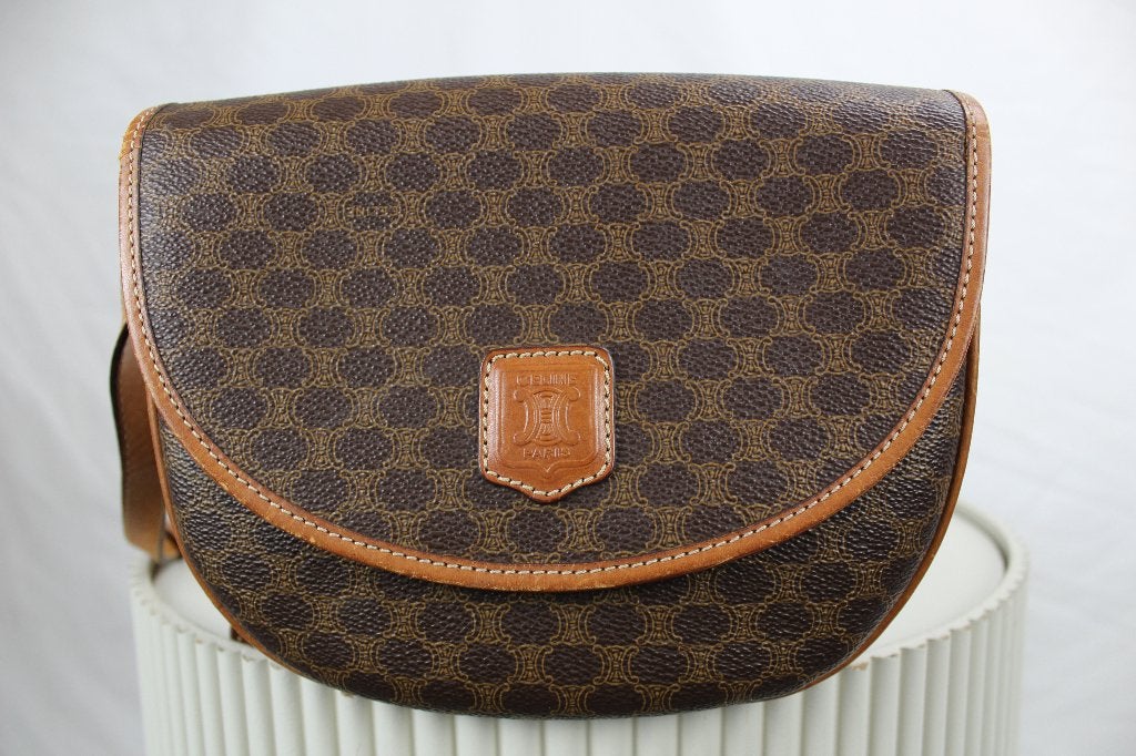 Celine Macadam Shoulder Bag - 1212, Gebruikt, Bruin, Celine, Schoudertasje
