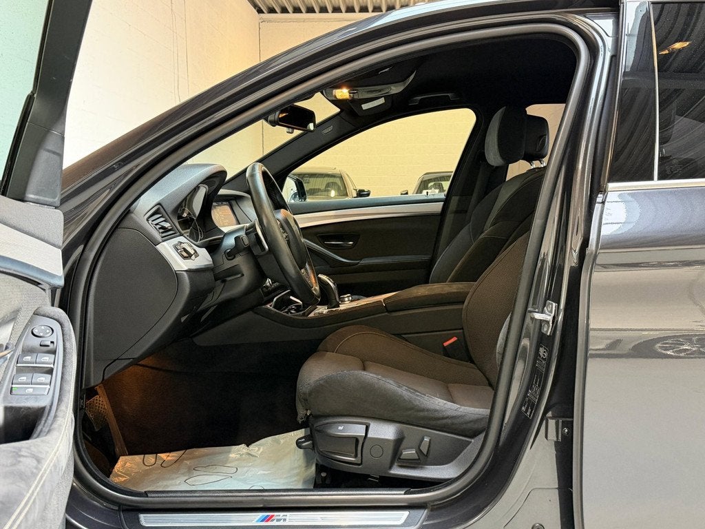 BMW 5-serie 520i Executive M Sport - NL auto - Trekhaak, Automaat, Euro 5, Gebruikt, 4 cilinders