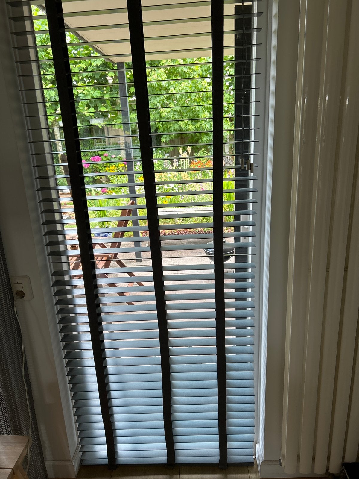 Jaloezie 84x240 cm - donkerblauw met brede banden, Ophalen, Jaloezie, Gebruikt, Hout