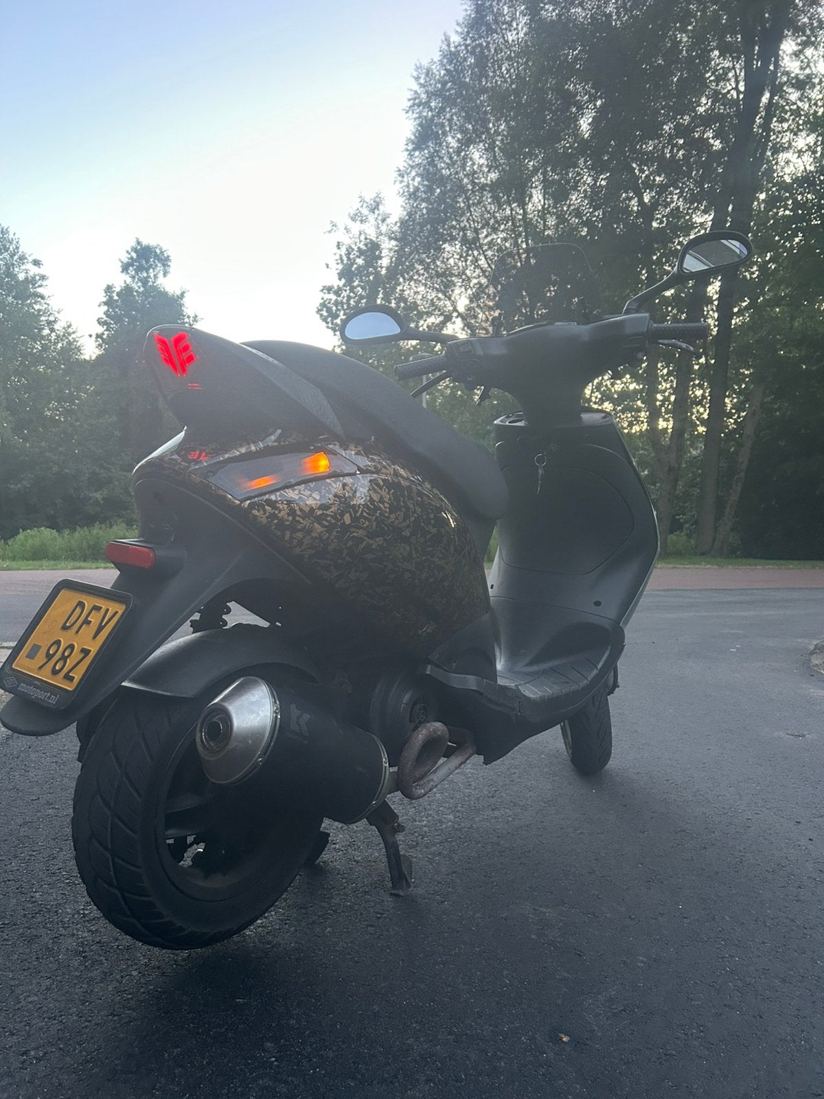 Piaggio zip 4t, Fietsen en Brommers, Scooters | Piaggio, Ophalen, Maximaal 45 km/u, Zip, Zo goed als nieuw