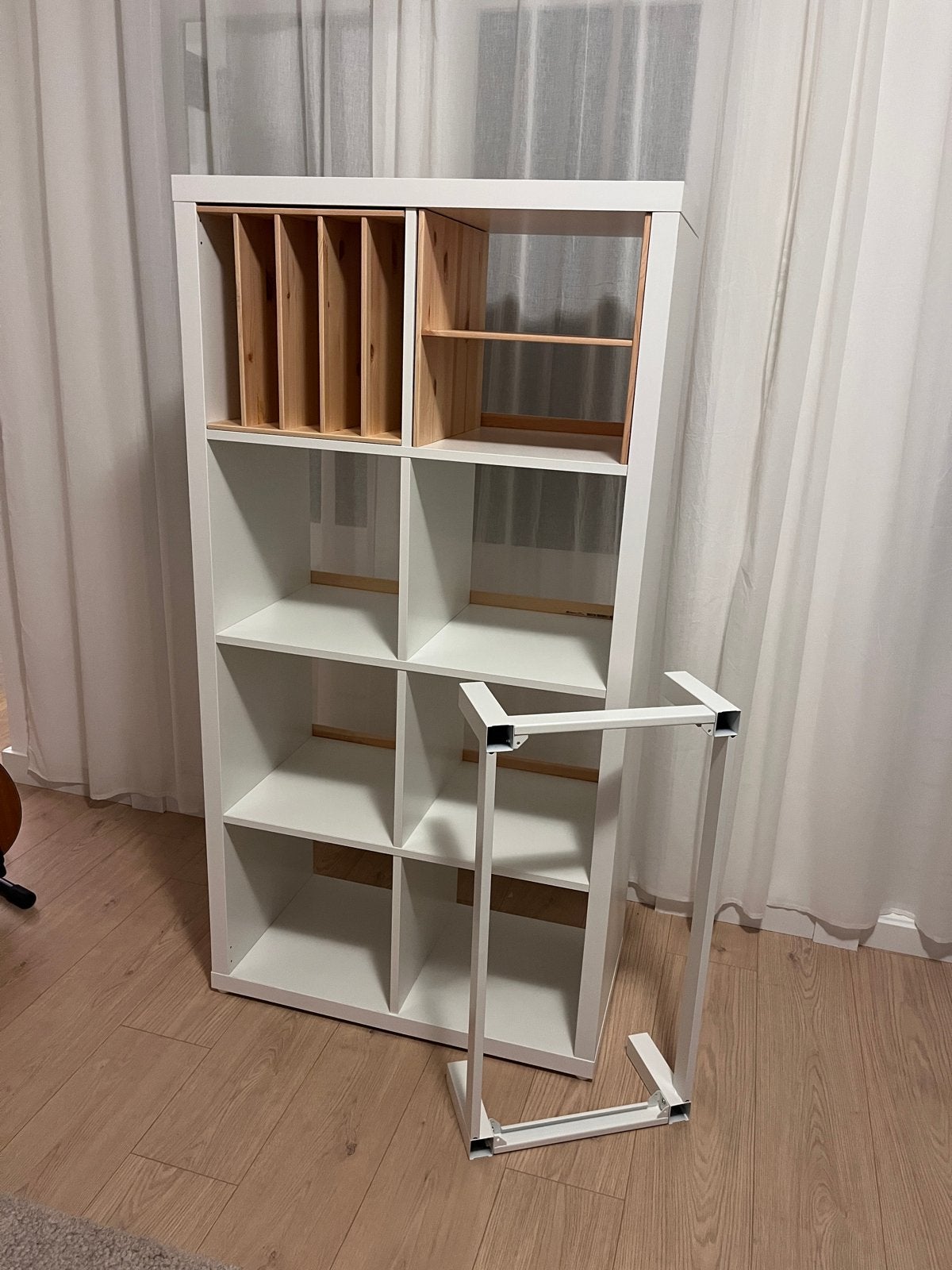 IKEA Kallax kast met metalen onderstel, Ophalen, Met plank(en), Gebruikt, 100 tot 150 cm