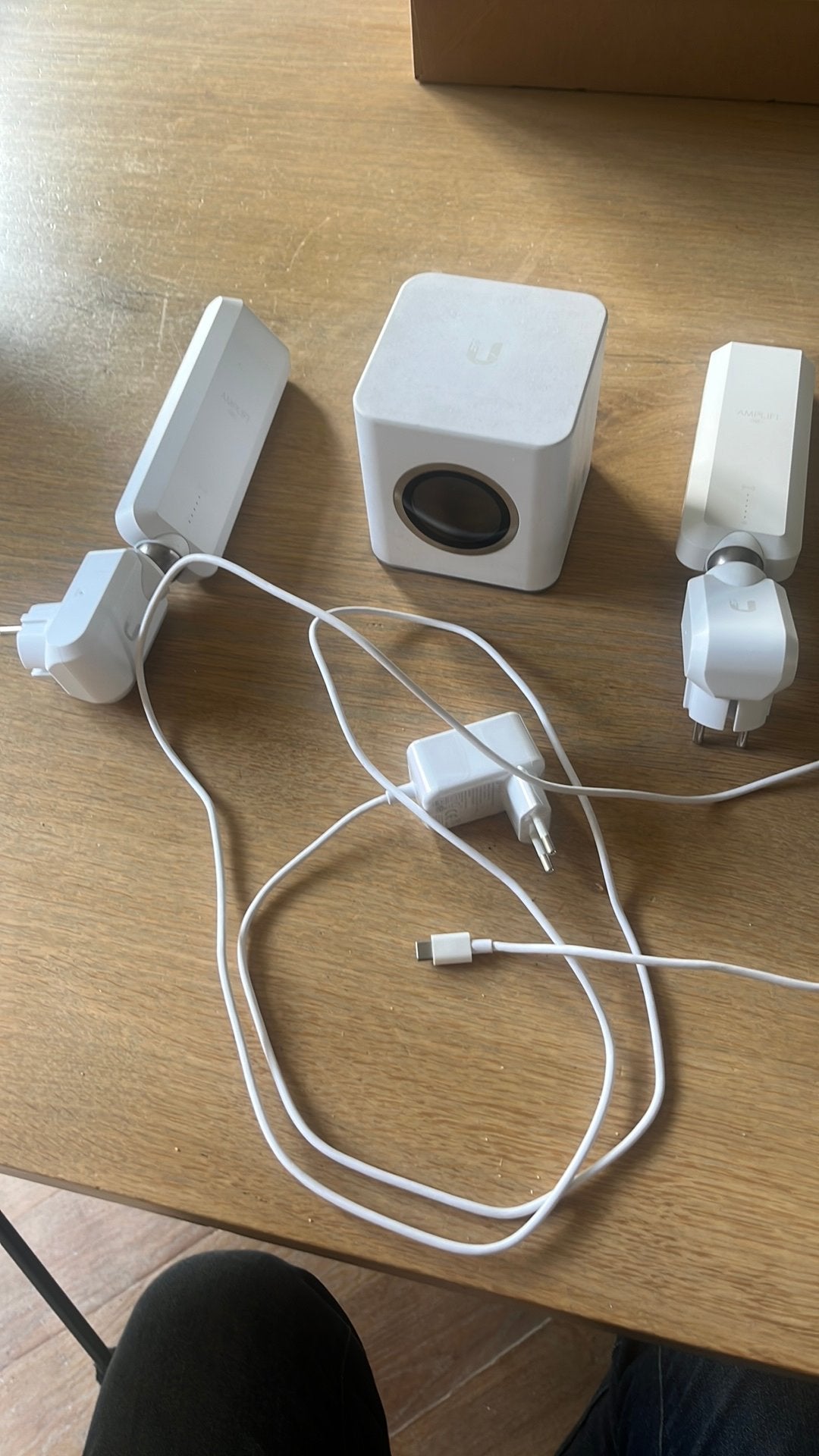Ubiquiti AmpliFi HD set met twee AFI-P-HD AmpliFi Mesh Point, Ophalen of Verzenden, Gebruikt