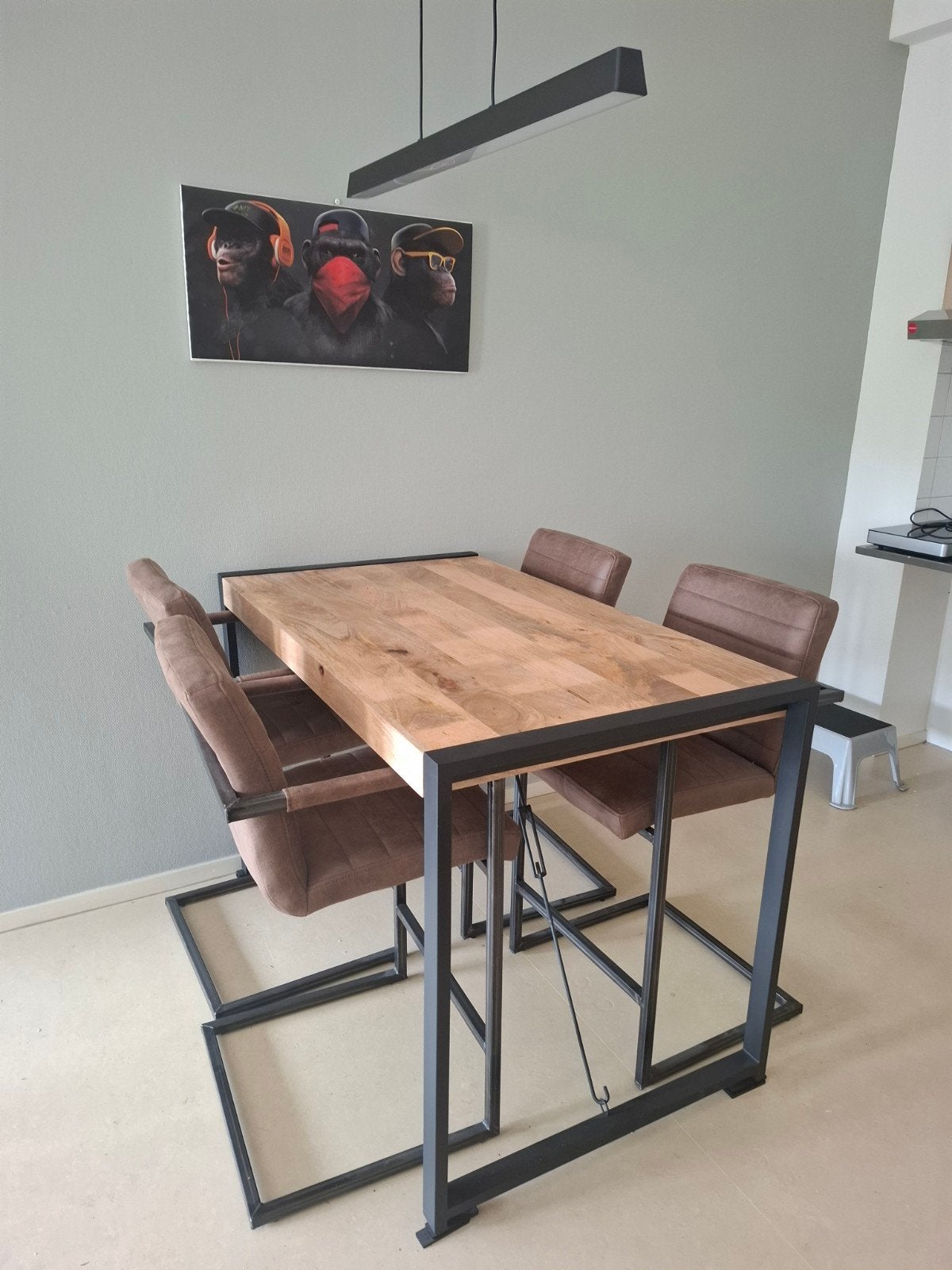 Bartafel met 4 barkrukken - Industrieel design, Huis en Inrichting, Tafels | Eettafels, 100 tot 150 cm, 50 tot 100 cm, Zo goed als nieuw