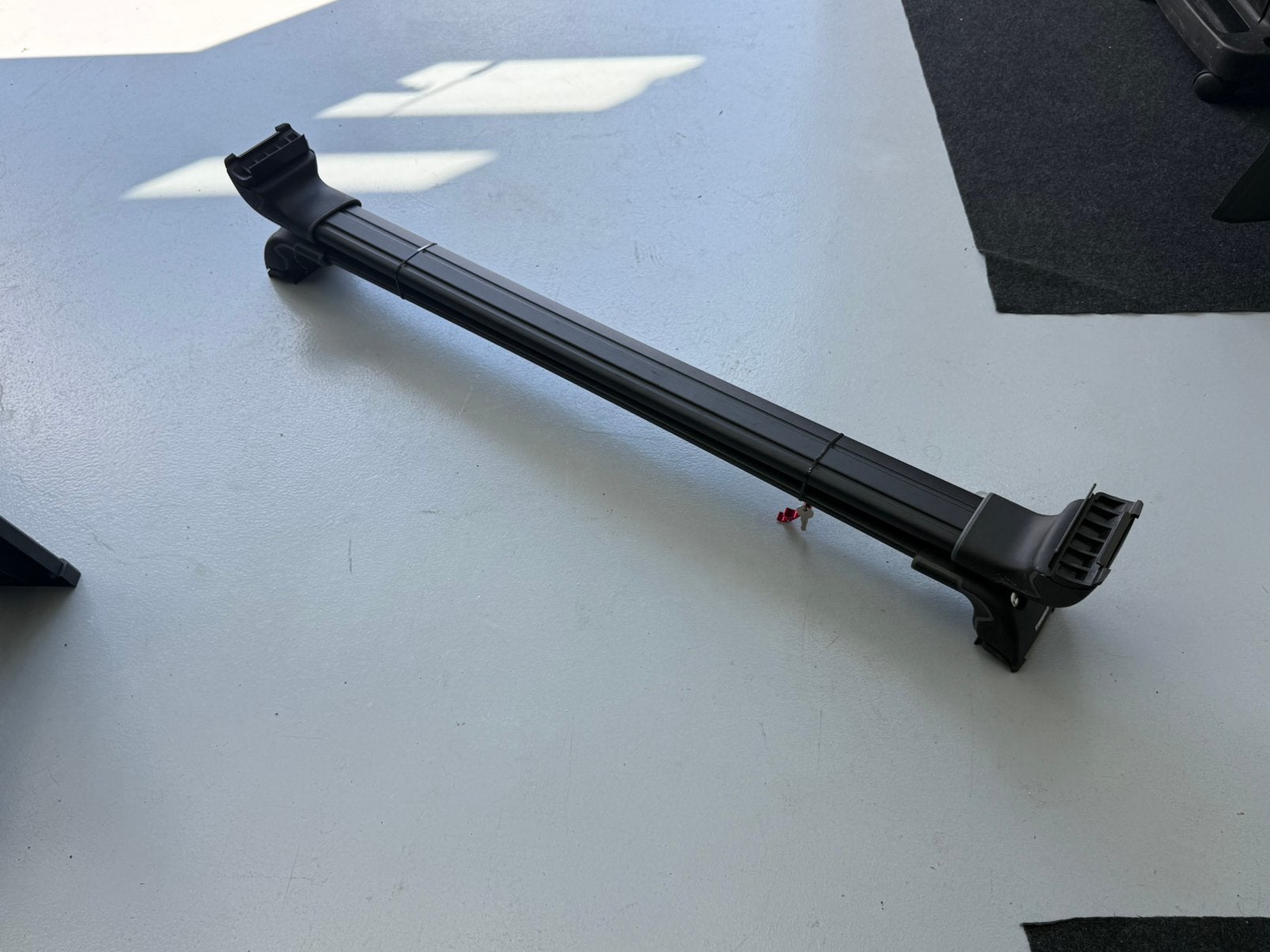 Thule WingBar Edge Zwart – mogelijk Land Rover Discovery 4, Ophalen of Verzenden, Zo goed als nieuw