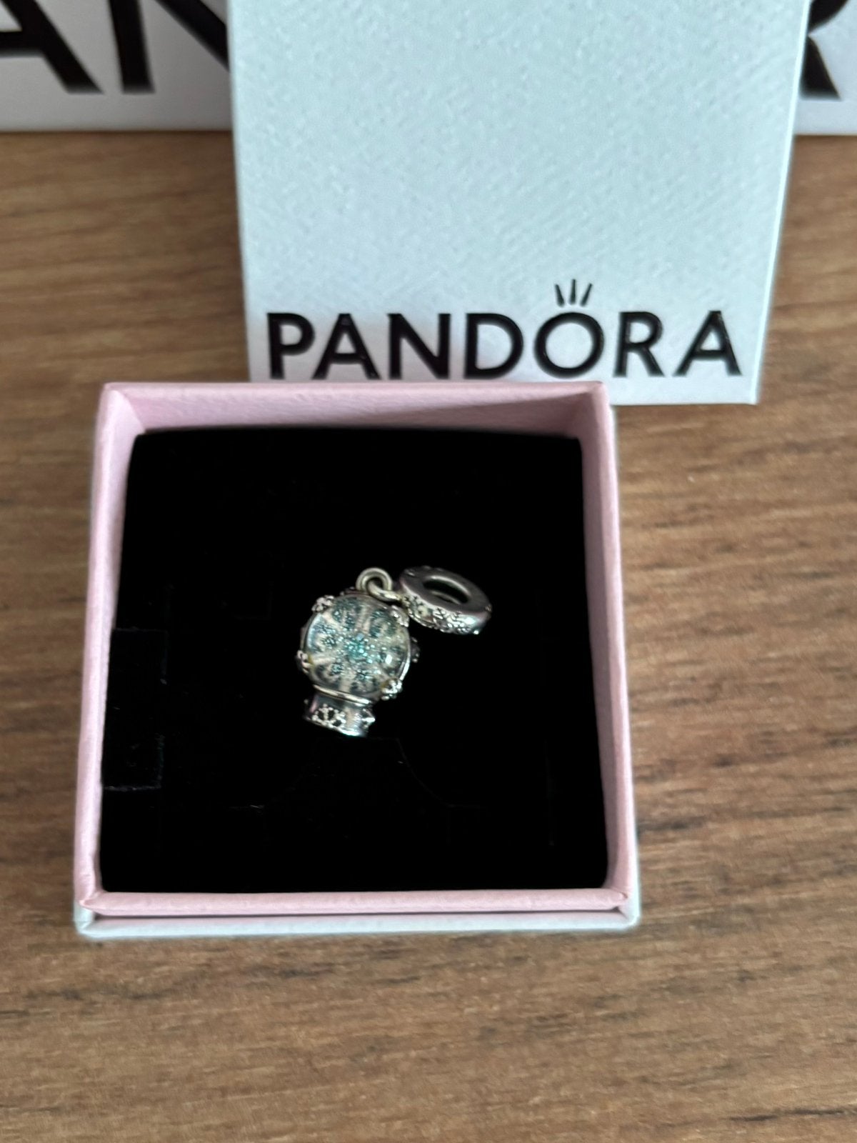 Original Pandora SnowflakeSnowglobeDangle Charm (792369C01), Ophalen, Zo goed als nieuw, Zilver, Pandora